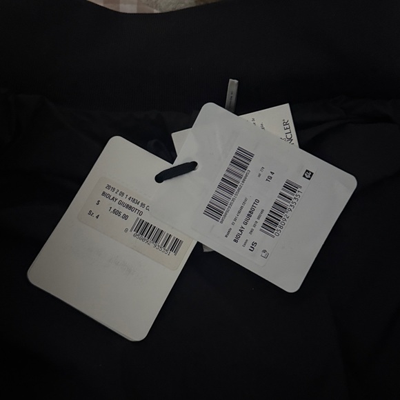 Moncler Men’s Biolay down jacket color black size 4 - Picture 8 of 11